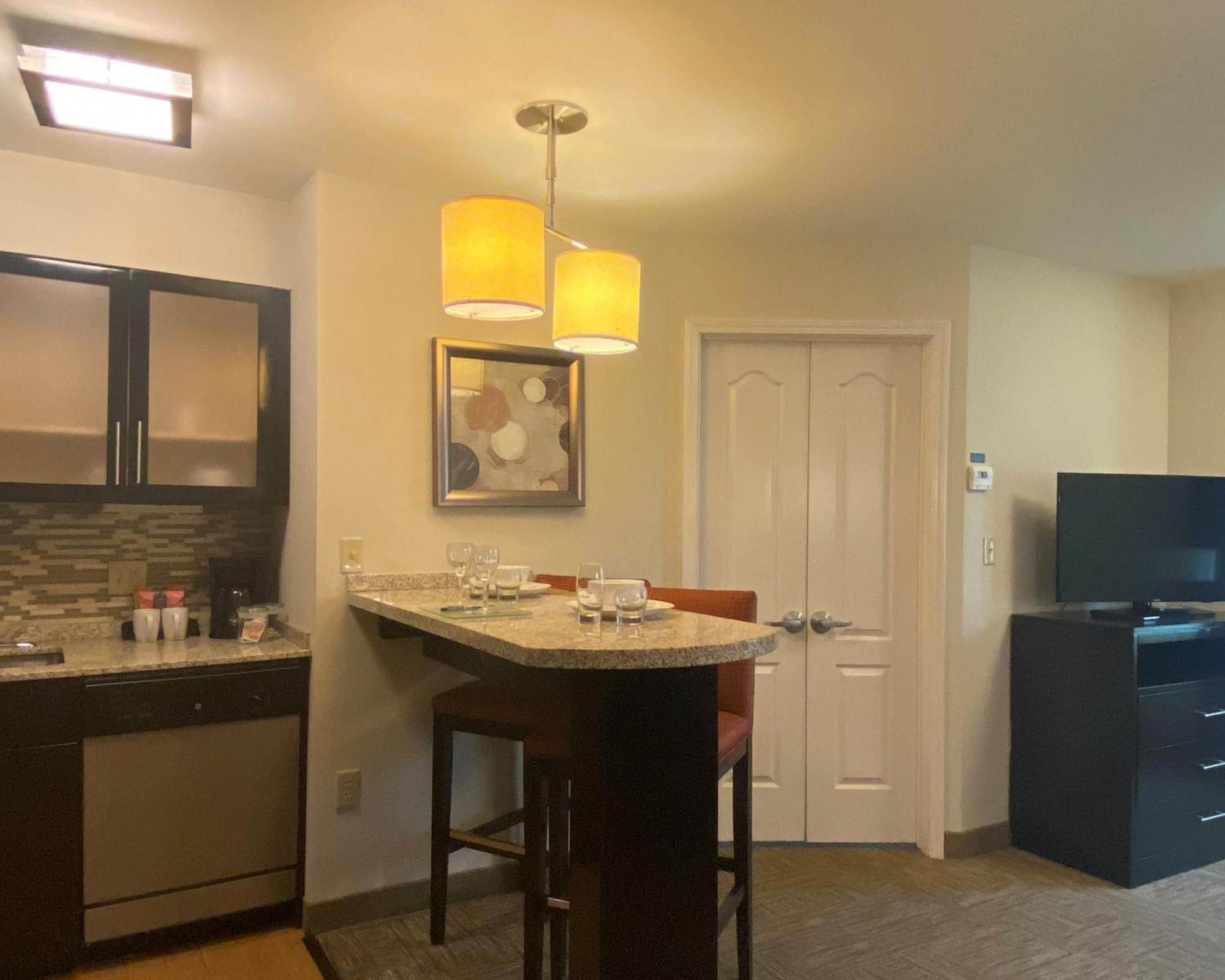 Staybridge Suites Syracuse Liverpool By Ihg Eksteriør billede