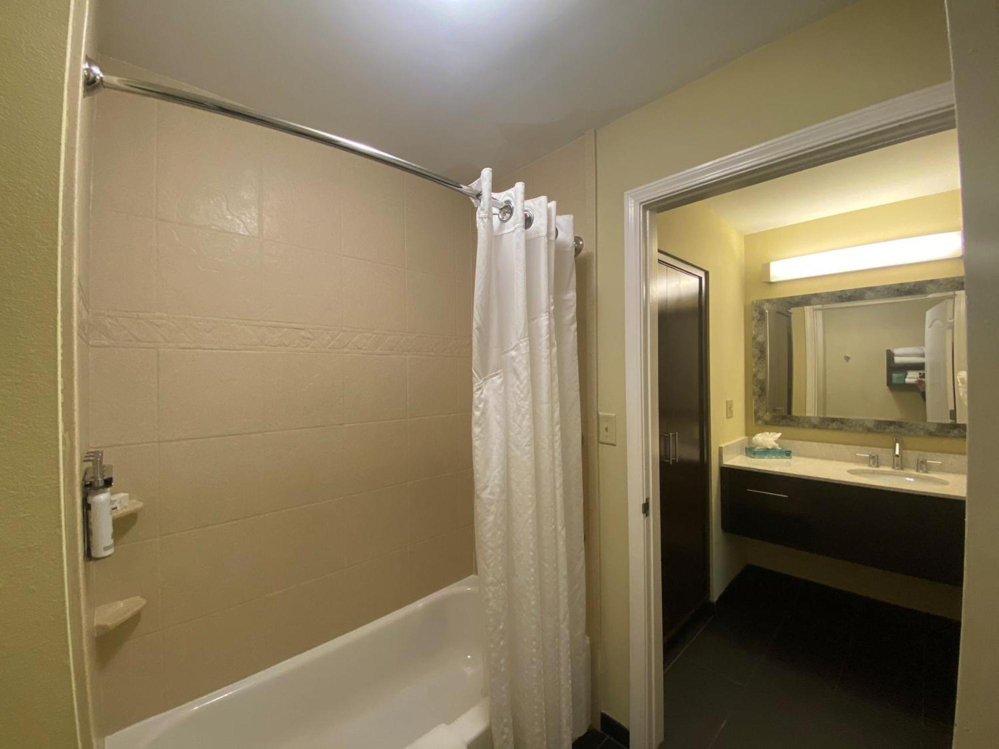 Staybridge Suites Syracuse Liverpool By Ihg Eksteriør billede